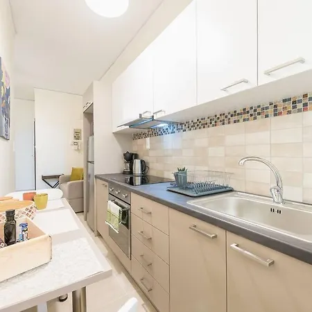 Over The Town Urban 1Br Apt. 7' To Thiseio Metro Athens Exterior photo