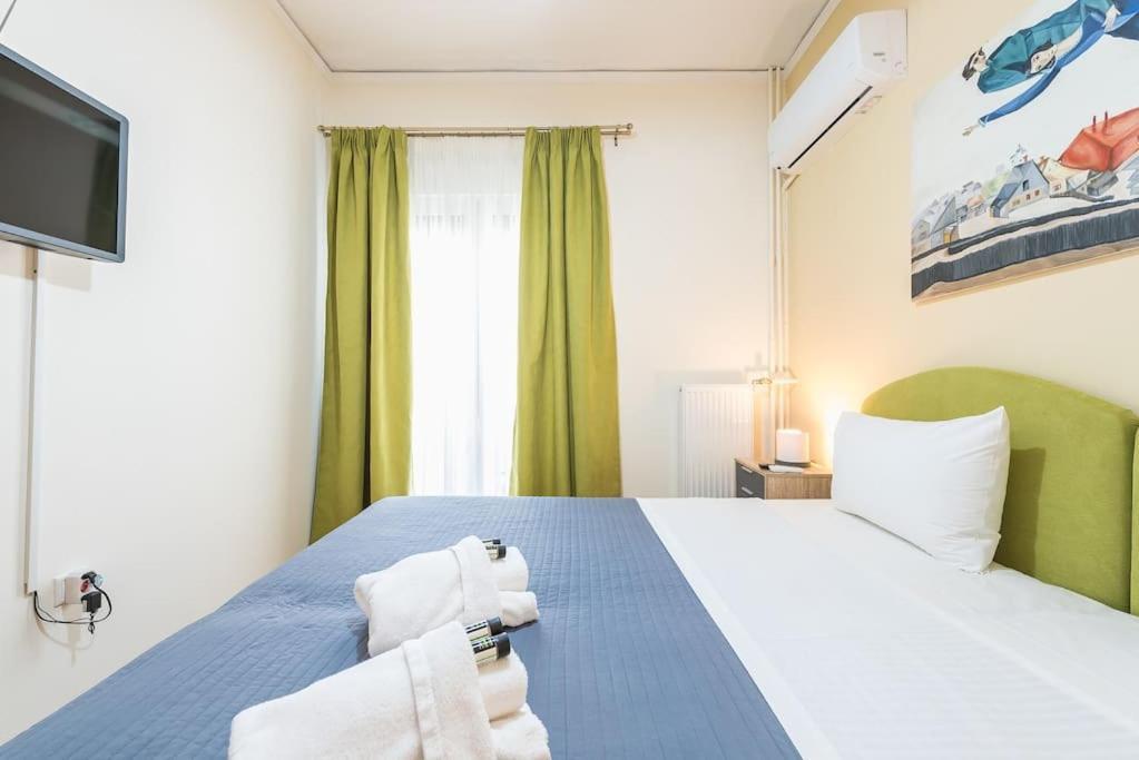 Apartment Over The Town Urban 1br Apt. 7' To Thiseio Metro Athens