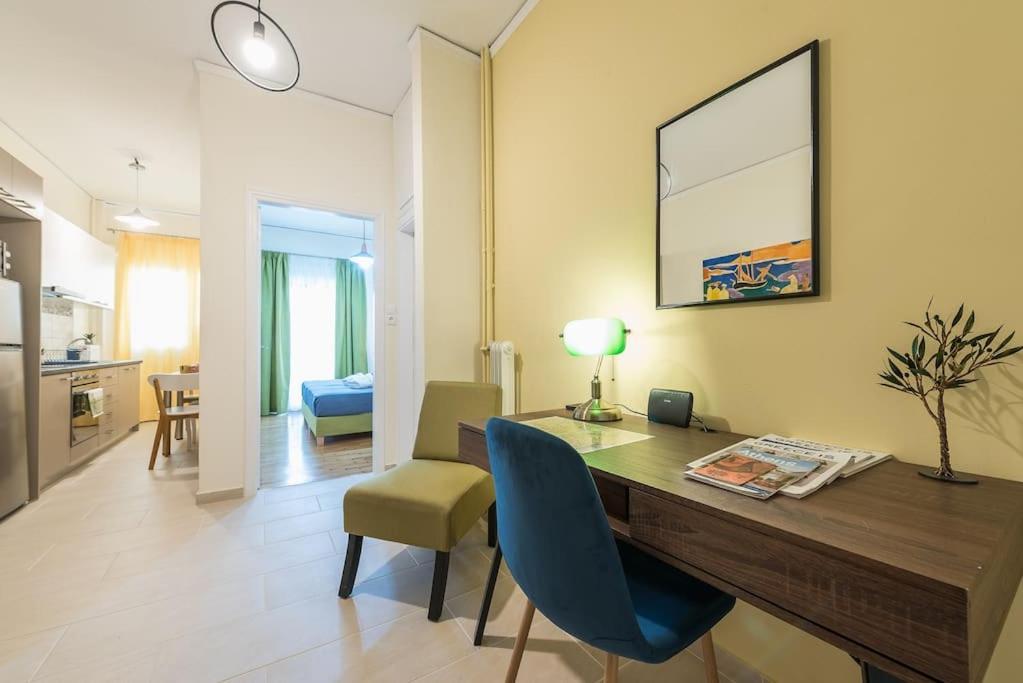 Over The Town Urban 1br Apt. 7' To Thiseio Metro